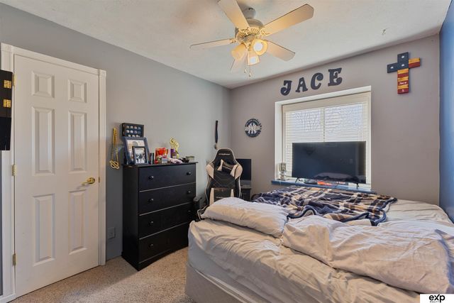 1005 Conestoga Road, Papillion, NE 68046