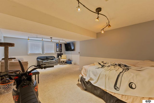 1005 Conestoga Road, Papillion, NE 68046