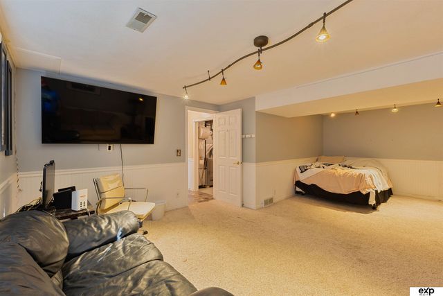 1005 Conestoga Road, Papillion, NE 68046