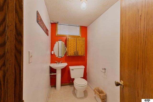 1005 Conestoga Road, Papillion, NE 68046