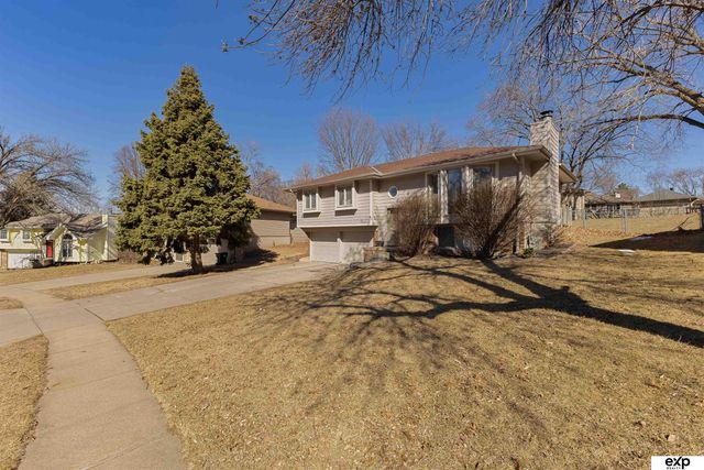1005 Conestoga Road, Papillion, NE 68046