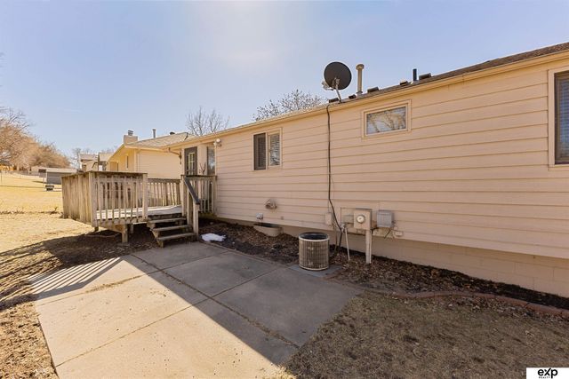 1005 Conestoga Road, Papillion, NE 68046