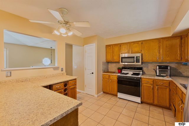 1005 Conestoga Road, Papillion, NE 68046