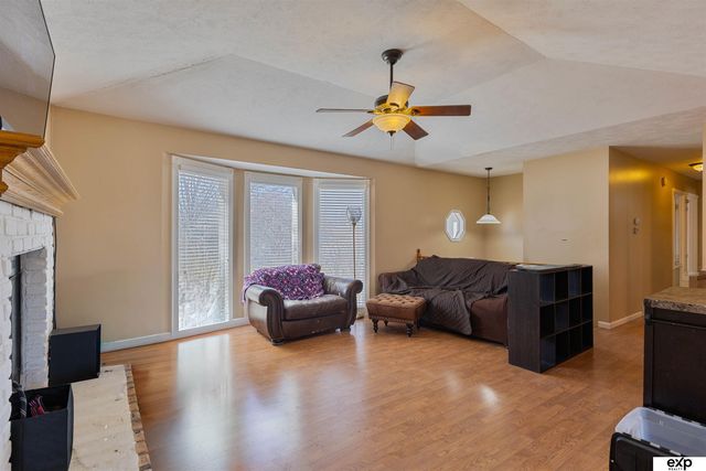 1005 Conestoga Road, Papillion, NE 68046