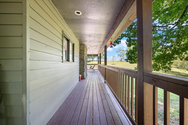 6353 Morton Rd, Greenbrier, TN 37073
