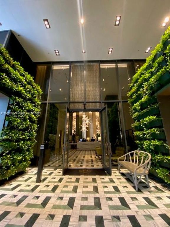 801 S Miami Ave 604, Miami, FL 33130