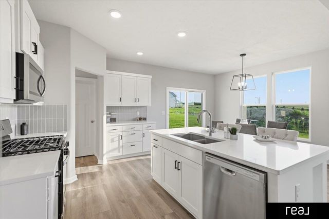 5512 N 190th Avenue, Elkhorn, NE 68022