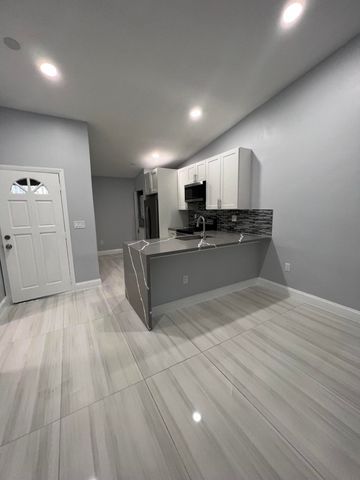 4404 Treasure Cove Drive, Dania Beach, FL 33312