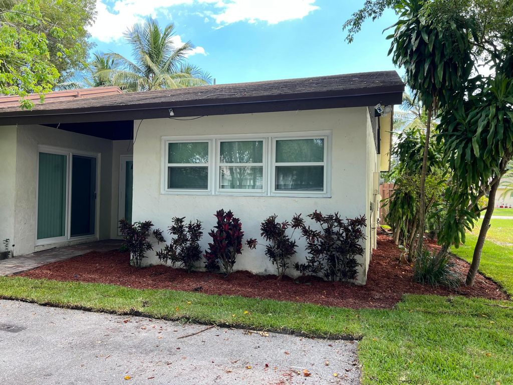 4404 Treasure Cove Drive, Dania Beach, FL 33312