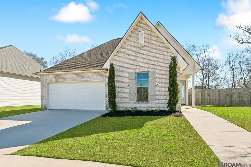 39339 Waycross Ave, Prairieville, LA 70769