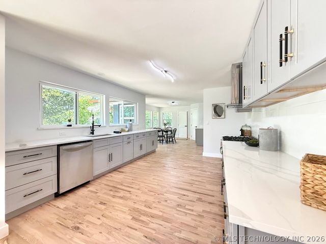 4316 E 72nd Place, Tulsa, OK 74136