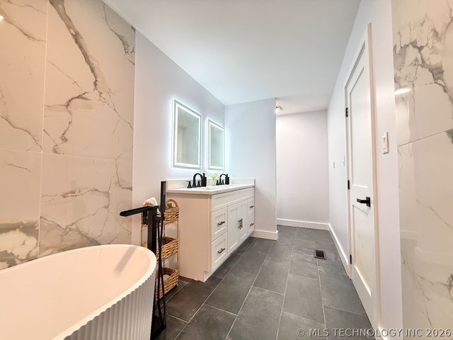 4316 E 72nd Place, Tulsa, OK 74136