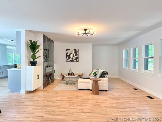 4316 E 72nd Place, Tulsa, OK 74136