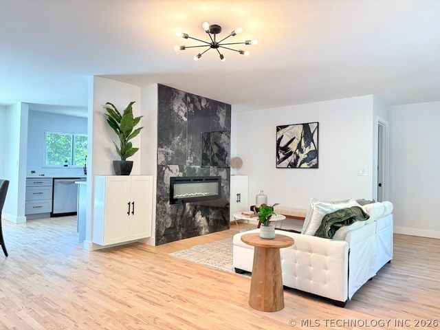 4316 E 72nd Place, Tulsa, OK 74136