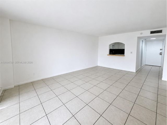 13499 Biscayne Blvd 504, North Miami, FL 33181