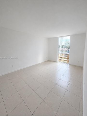 13499 Biscayne Blvd 504, North Miami, FL 33181