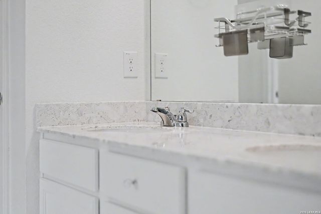 4568 KLEIN MDWS, New Braunfels, TX 78130