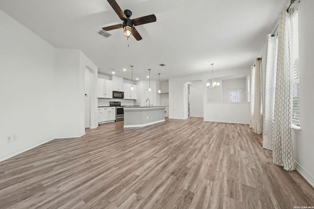 4568 KLEIN MDWS, New Braunfels, TX 78130