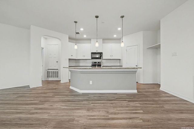 4568 KLEIN MDWS, New Braunfels, TX 78130