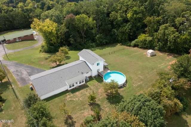 920 Oakwood Drive, Dandridge, TN 37725