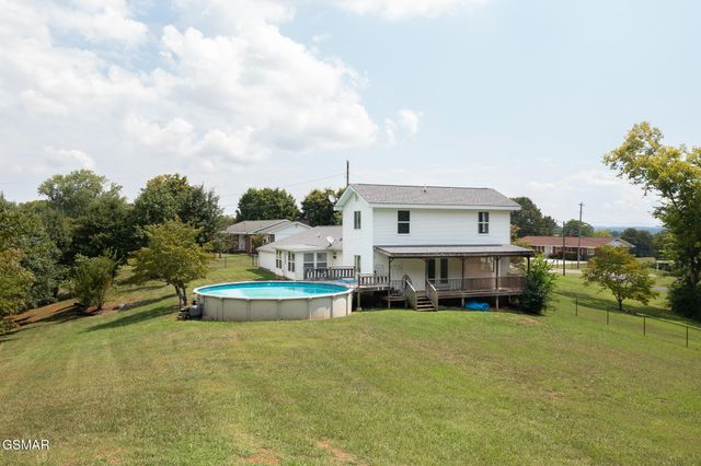 920 Oakwood Drive, Dandridge, TN 37725