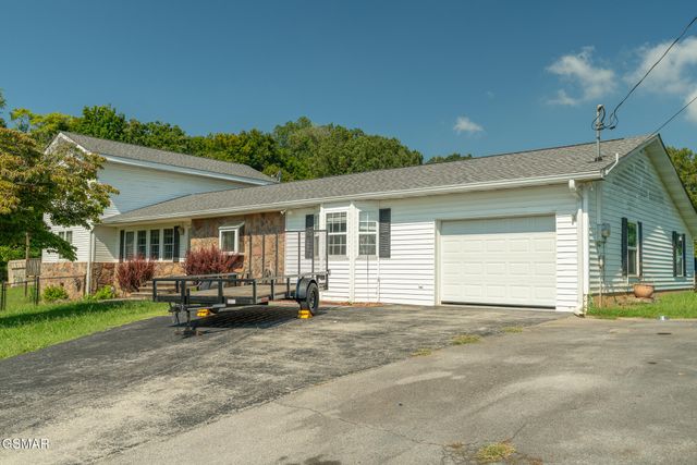 920 Oakwood Drive, Dandridge, TN 37725