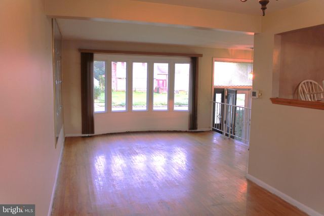 38 ELLEN DR, Bellmawr, NJ 08031