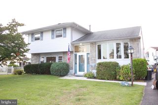 38 ELLEN DR, Bellmawr, NJ 08031