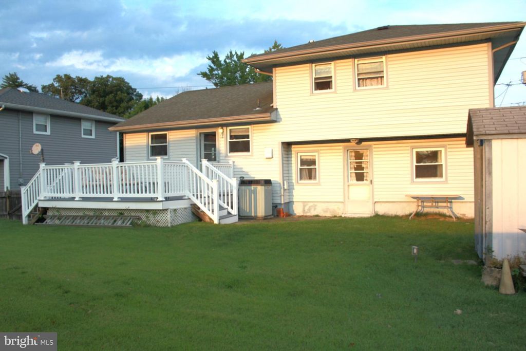 38 ELLEN DR, BELLMAWR, NJ 08031 — photo 2