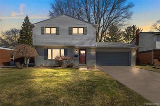 23424 Larkshire Street, Farmington Hills, MI 48336