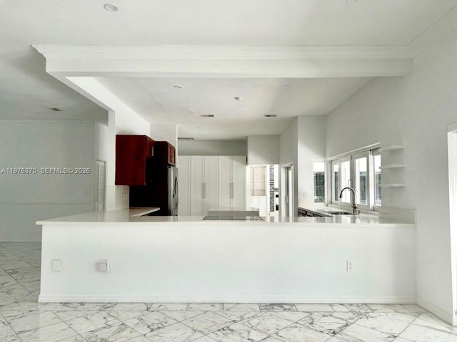 4934 NW 94th Doral Pl, Doral, FL 33178