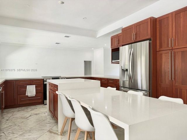 4934 NW 94th Doral Pl, Doral, FL 33178