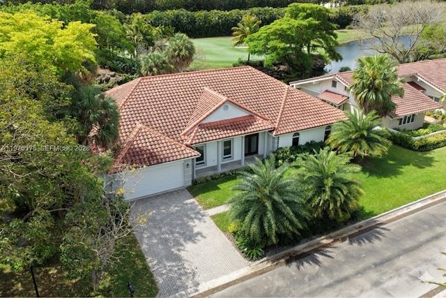 4934 NW 94th Doral Pl, Doral, FL 33178