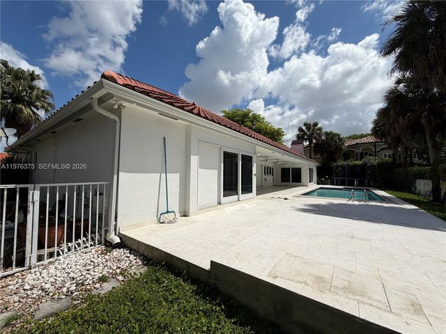 4934 NW 94th Doral Pl, Doral, FL 33178