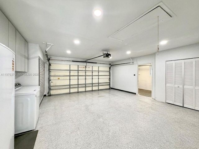 4934 NW 94th Doral Pl, Doral, FL 33178