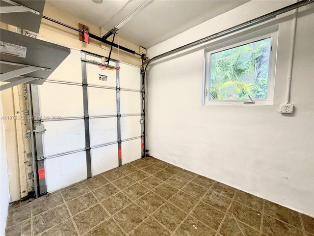 4934 NW 94th Doral Pl, Doral, FL 33178