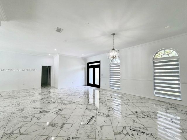 4934 NW 94th Doral Pl, Doral, FL 33178