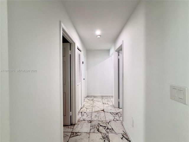 4934 NW 94th Doral Pl, Doral, FL 33178