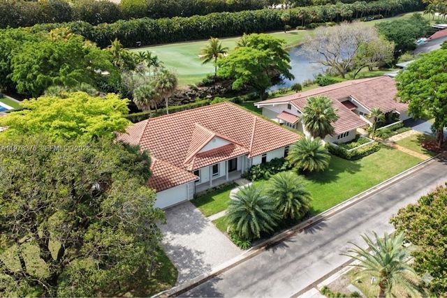 4934 NW 94th Doral Pl, Doral, FL 33178