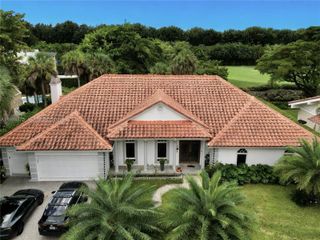 4934 NW 94th Doral Pl, Doral, FL 33178