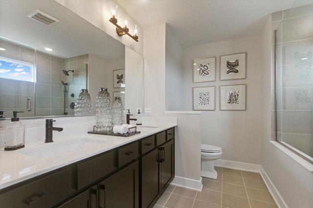 8497 Liberty Lane, Woodridge, IL 60517