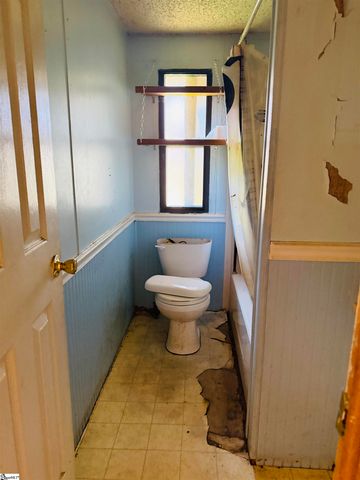 5990 Hwy 14, Gray Court, SC 29645