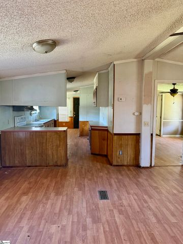 5990 Hwy 14, Gray Court, SC 29645