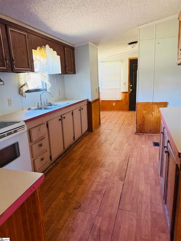 5990 Hwy 14, Gray Court, SC 29645