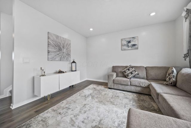6271 Darby Plains Street, Columbus, OH 43228