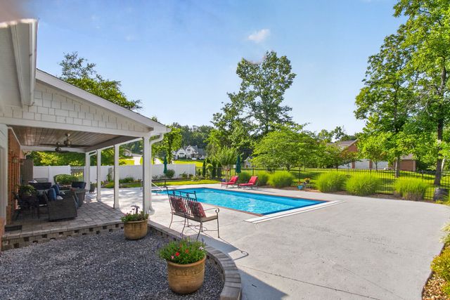 1030 Parsons Way, Hendersonville, TN 37075