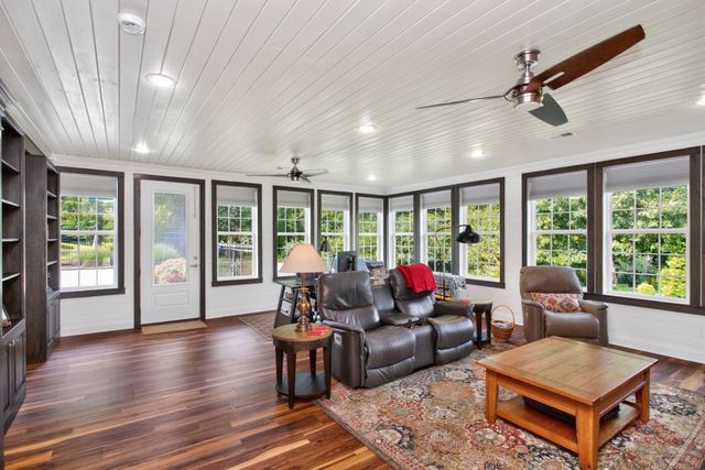 1030 Parsons Way, Hendersonville, TN 37075