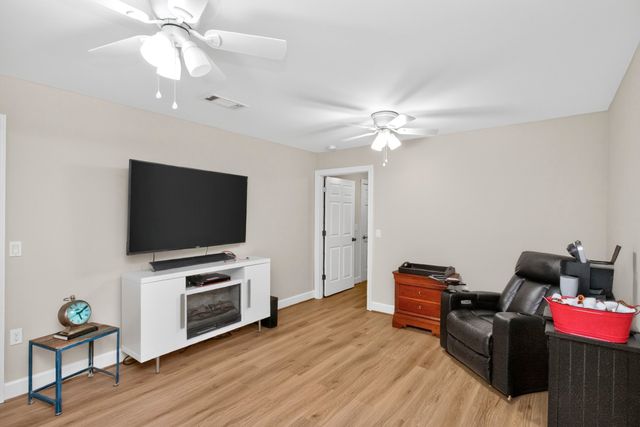 1030 Parsons Way, Hendersonville, TN 37075