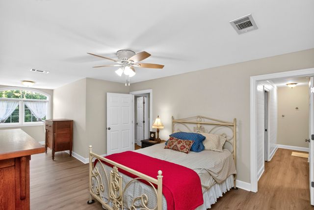 1030 Parsons Way, Hendersonville, TN 37075
