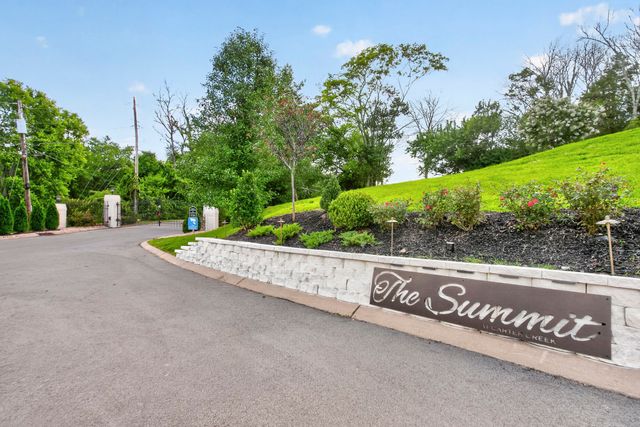 1030 Parsons Way, Hendersonville, TN 37075